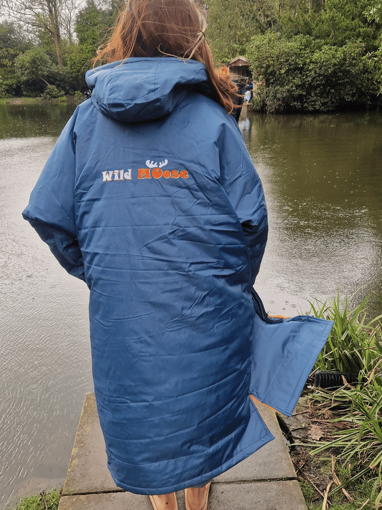 Blazing Moose Eco - long sleeve changing robe - steel blue/vibrant orange
