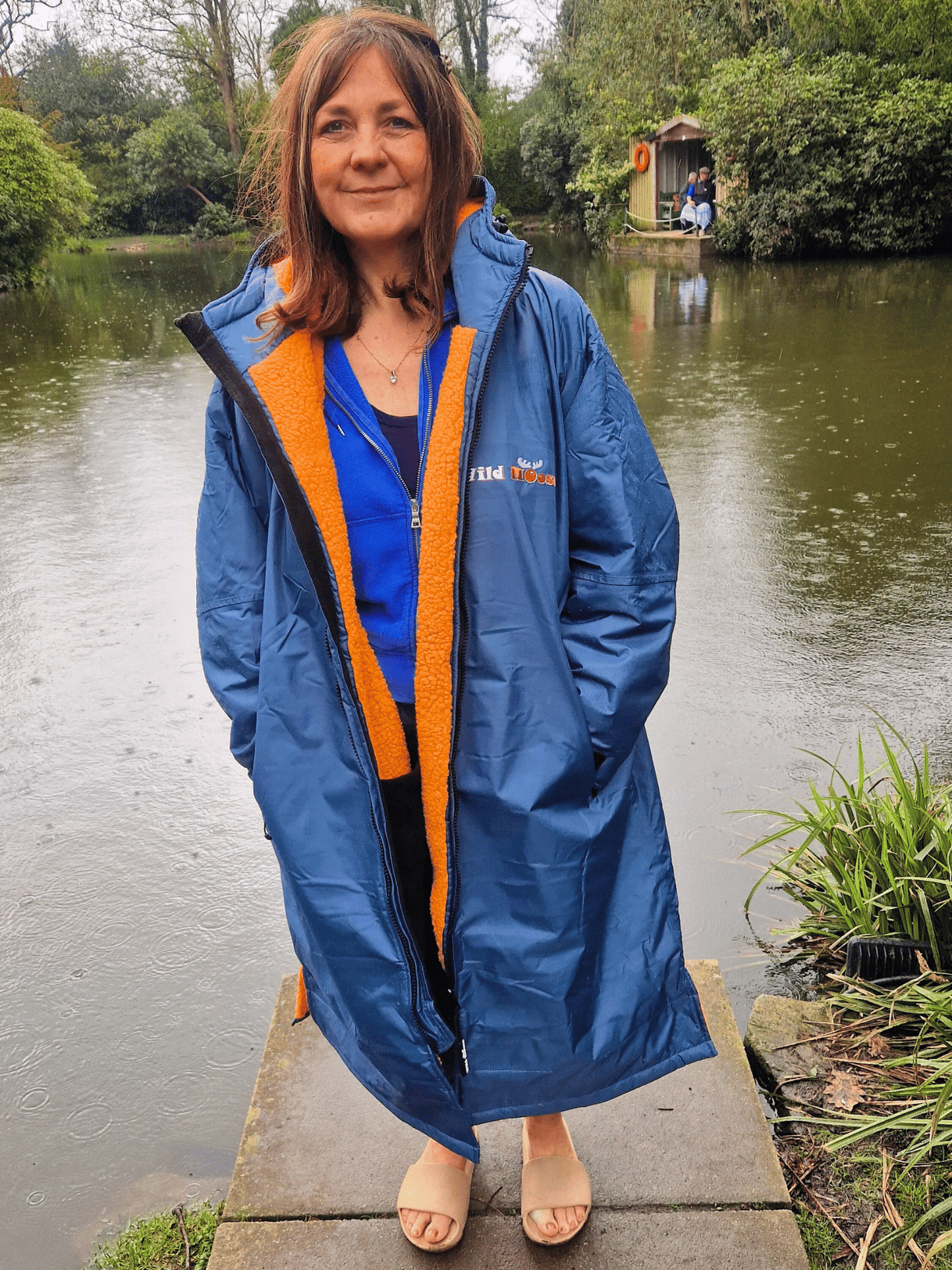 Blazing Moose Eco - long sleeve changing robe - steel blue/vibrant orange