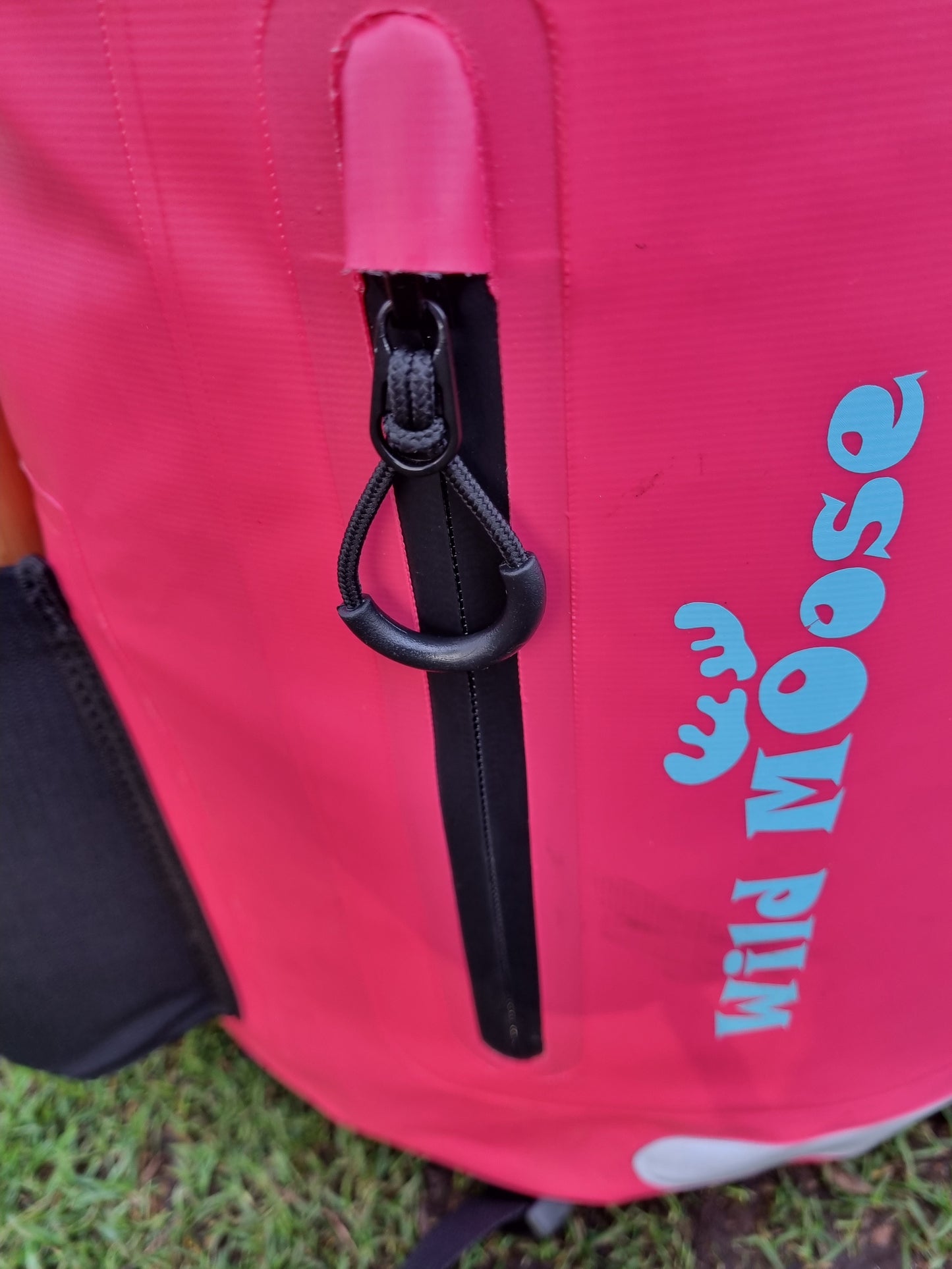 Caribou waterproof backpack 45L - hot pink