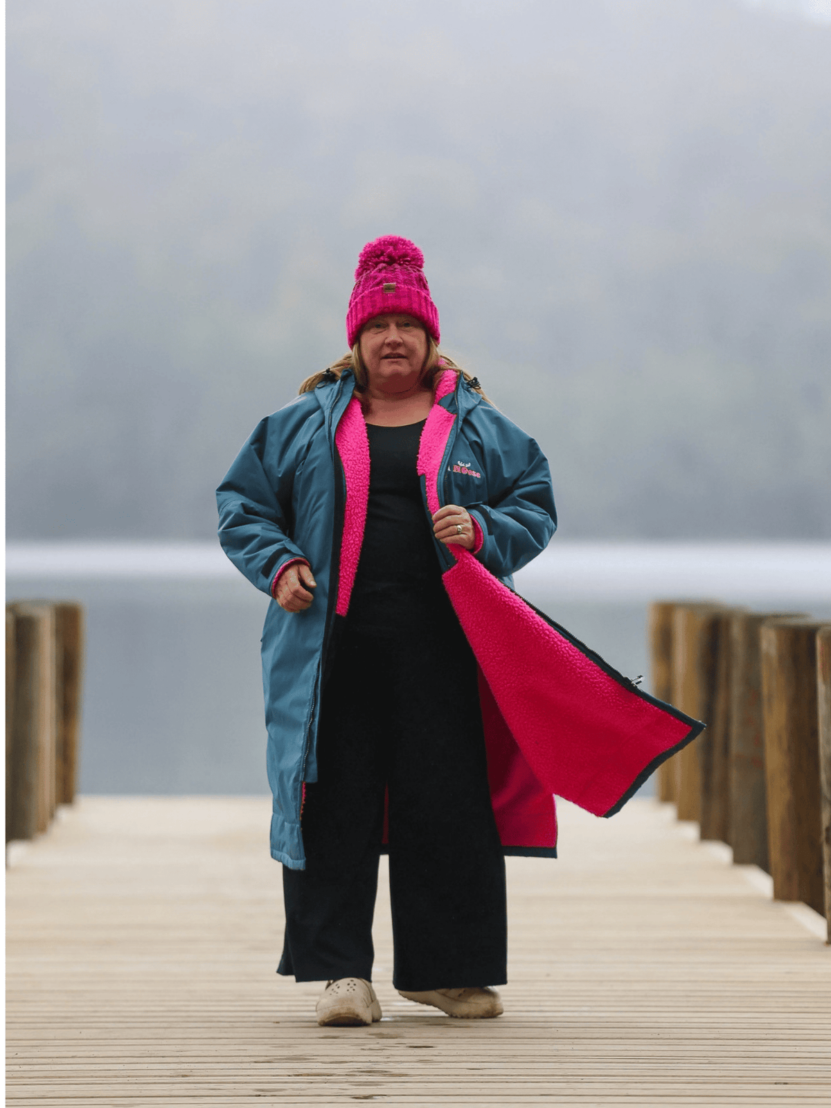 Petrol Blue / Hot Pink Changing Robe