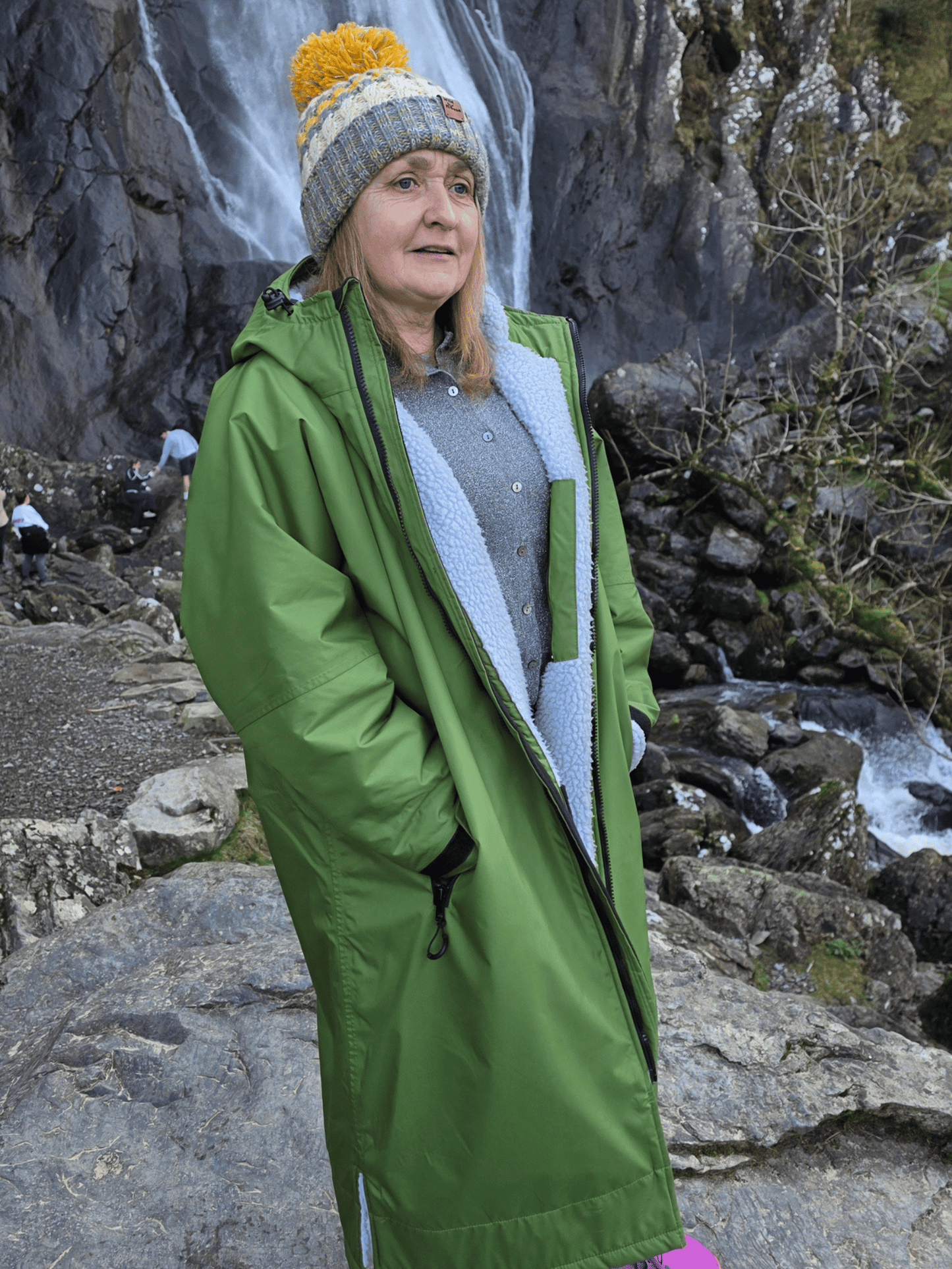 Moss Green / Slate Grey Changing Robe