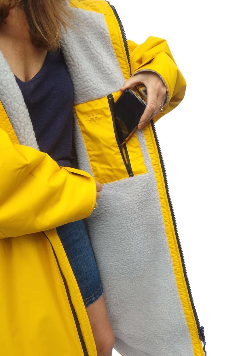 Wild Moose Long Sleeve Adult Changing Robe waterproof and warm